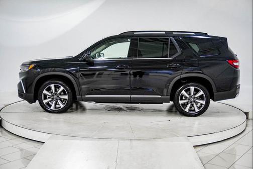 2023 Honda Pilot AWD Elite