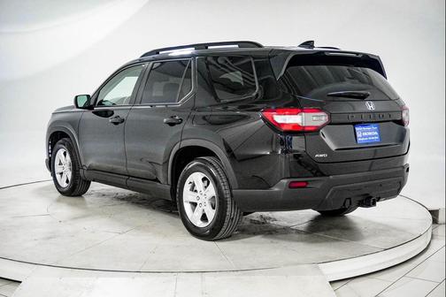 2023 Honda Pilot AWD LX