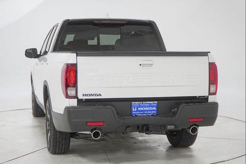 Platinum White Pearl 2026 Honda Ridgeline Black