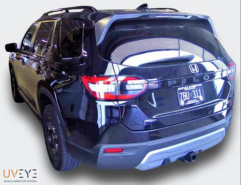 Crystal Black Pearl 2024 Honda Pilot TrailSport