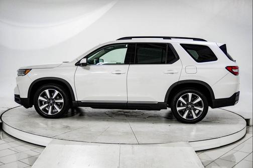 2024 Honda Pilot Touring 8-Passenger