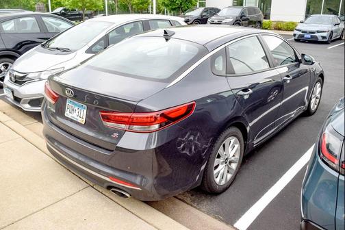 Platinum Graphite 2018 Kia Optima S