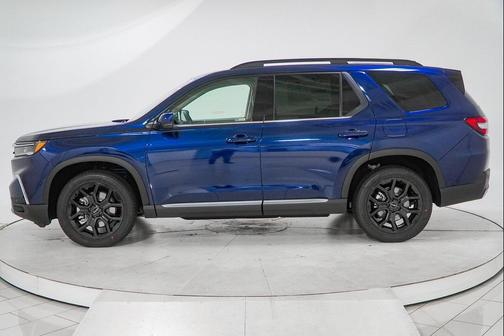 2025 Honda Pilot Touring 8-Passenger