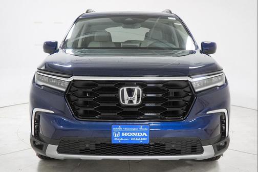2025 Honda Pilot Touring 8-Passenger