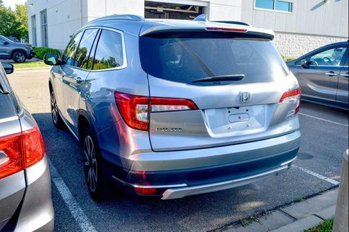 2022 Honda Pilot AWD Elite