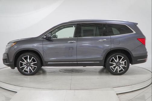 Modern Steel Metallic 2021 Honda Pilot AWD Elite
