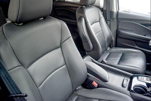 2020 Honda Pilot Touring 8-Passenger