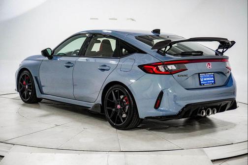 Sonic Gray Pearl 2025 Honda Civic Type R