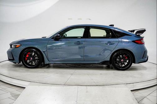 Sonic Gray Pearl 2025 Honda Civic Type R
