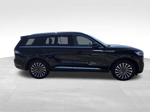 2022 Lincoln Aviator STANDARD