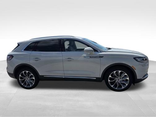 CERAMIC PEARL MET 3C 2023 Lincoln Nautilus RESERVE