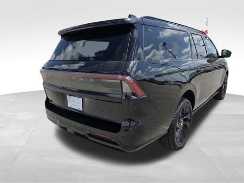 INFINITE BLACK MET CC 2025 Lincoln Navigator L RESERVE