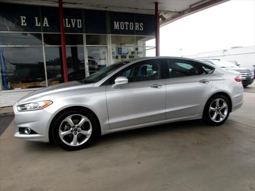 2014 Ford Fusion SE