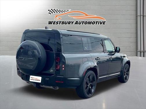 2023 Land Rover Defender 130 X-Dynamic SE