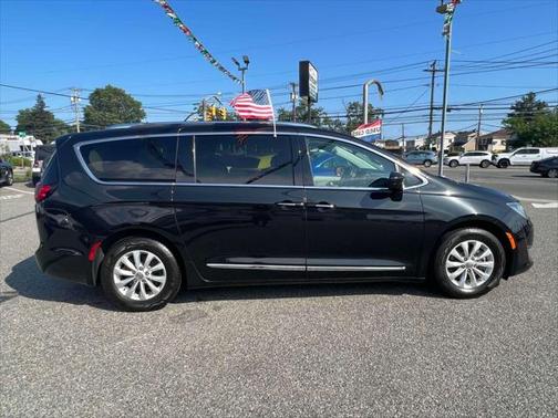 2019 Chrysler Pacifica Touring L