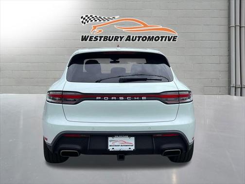 2022 Porsche Macan Base