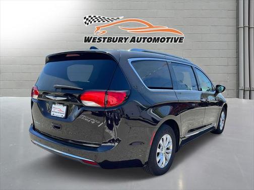 2018 Chrysler Pacifica Touring-L