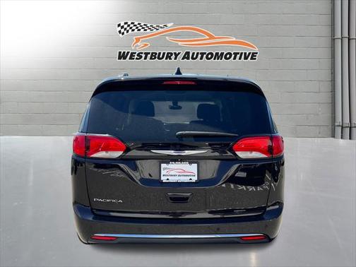 2018 Chrysler Pacifica Touring-L