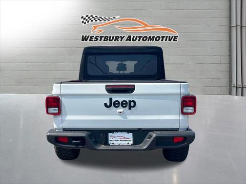 2023 Jeep Gladiator Sport