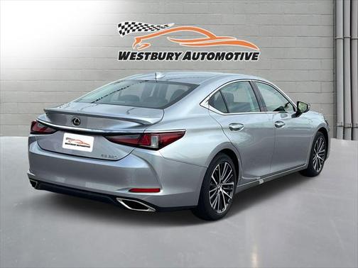 2022 Lexus ES 350 Base