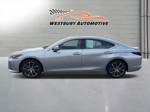 2022 Lexus ES 350 Base