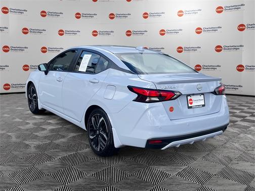 2025 Nissan Versa 1.6 SR