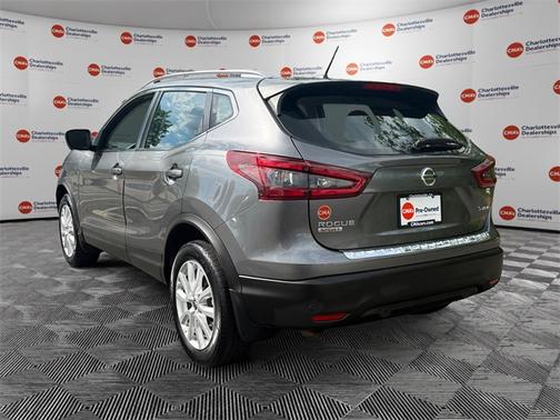 2022 Nissan Rogue Sport SV