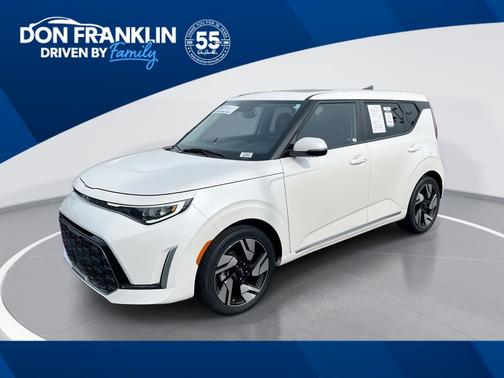 Snow White Pearl 2024 Kia Soul GT-Line