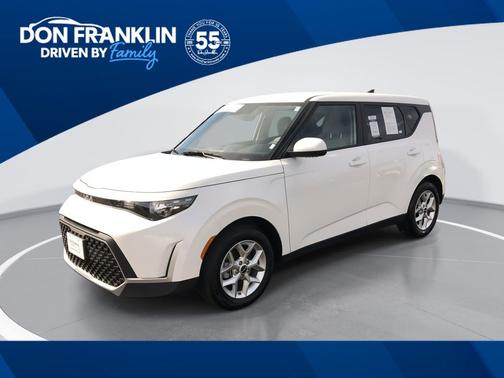 Snow White Pearl 2025 Kia Soul LX
