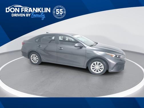 Gravity Gray 2024 Kia Forte LX