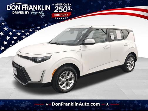 Snow White Pearl 2025 Kia Soul LX