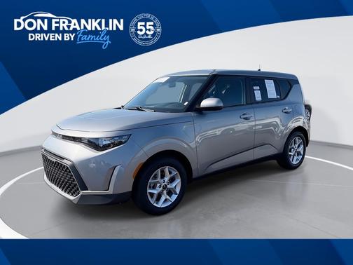 Gray 2025 Kia Soul LX
