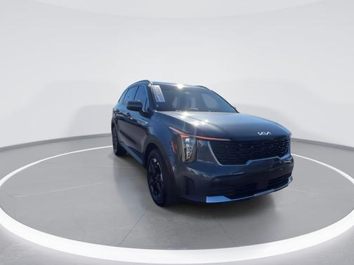 Grey 2025 Kia Sorento S