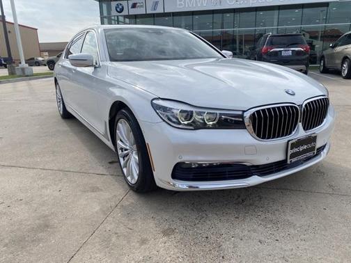 2016 BMW 740 740i