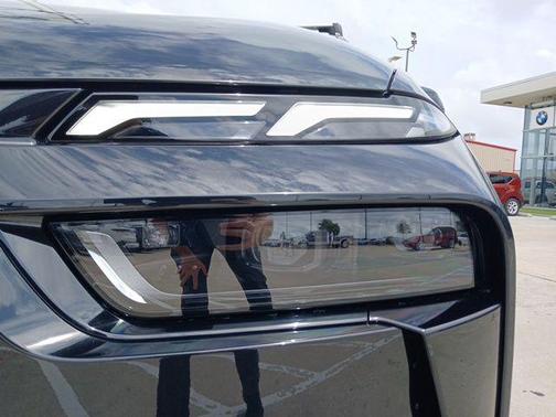 Black Sapphire Metallic 2027 BMW X7 xDrive40i