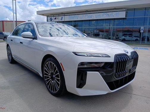 2026 BMW 760 xDrive