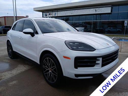 2025 Porsche Cayenne Base