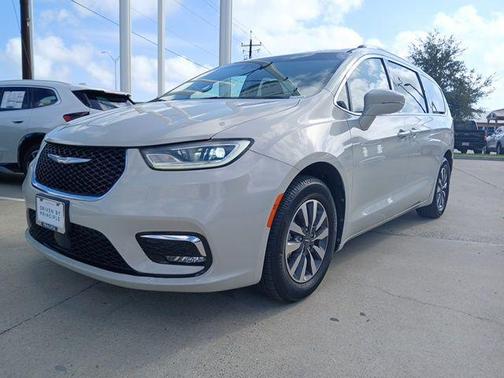 2021 Chrysler Pacifica Touring L