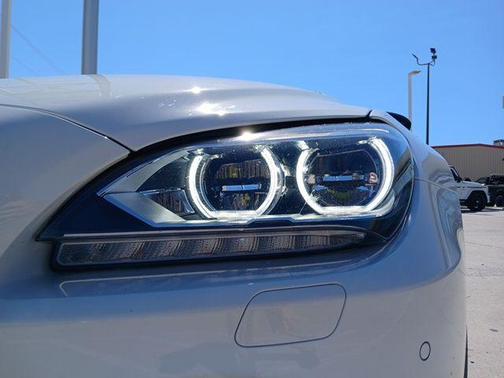 Alpine White 2015 BMW M6 Base