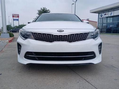 Snow White Pearl 2018 Kia Optima S