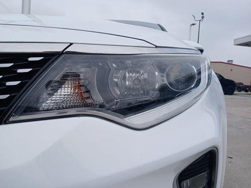 Snow White Pearl 2018 Kia Optima S