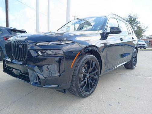 0475 2026 BMW X7 M60i