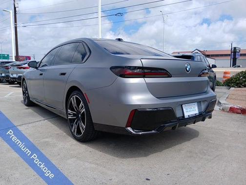 Frozen Pure Grey Metallic 2025 BMW 740 740i