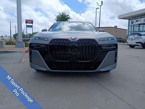 Frozen Pure Grey Metallic 2025 BMW 740 740i