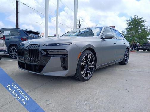 Frozen Pure Grey Metallic 2025 BMW 740 740i