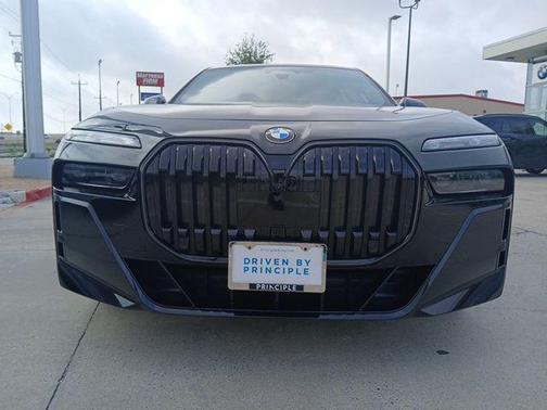 2024 BMW 760 i xDrive