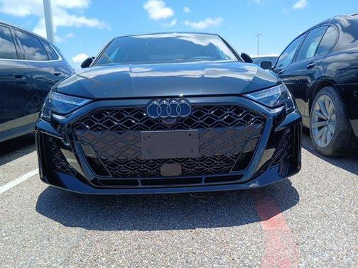 Mythos Black Metallic 2026 Audi RS 3 TFSI quattro S tronic