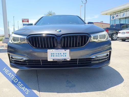 2017 BMW 530 530i
