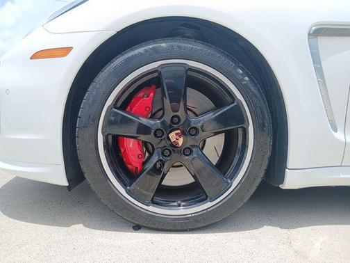 2015 Porsche Panamera Turbo