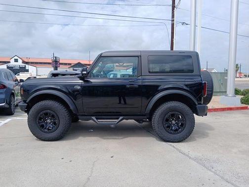 Shadow Black 2022 Ford Bronco Wildtrak